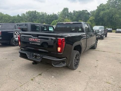 Used 2024 GMC Sierra 1500 Pro w/ Graphite Edition AWD/4WD image 4