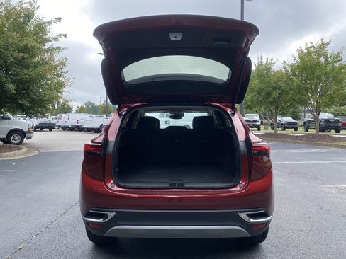 Used 2023 Buick Envision Essence FWD image 11