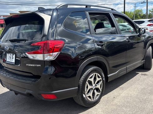 Used 2020 Subaru Forester Premium AWD/4WD image 10
