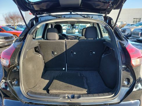 Certified 2023 Nissan Kicks SV image 8