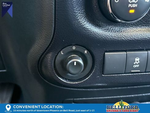 Used 2016 Jeep Wrangler Unlimited Rubicon w/ Connectivity Group AWD/4WD image 27