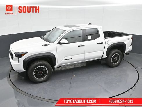 Used 2024 Toyota Tacoma TRD Off-Road w/ TRD Off Road Upgrade Package AWD/4WD image 54