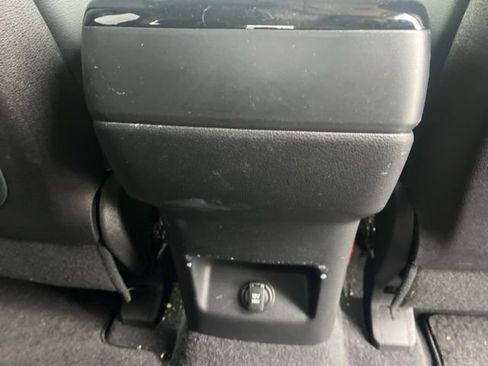 Used 2023 Kia Telluride EX w/ EX Captain's Chair Package image 28