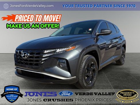 Used 2022 Hyundai Tucson SE image 1