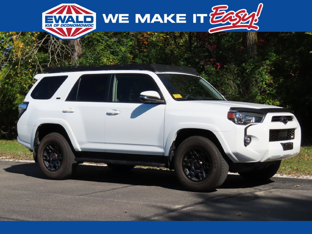 Used 2024 Toyota 4Runner SR5 Premium w/ Moonroof Package AWD/4WD image 1