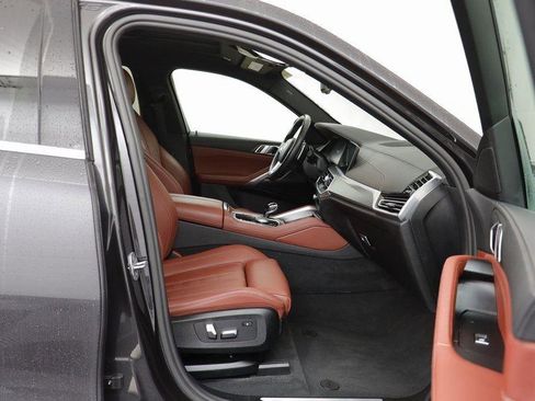 Used 2022 BMW X6 xDrive40i w/ Premium Package image 18