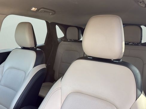Used 2020 Ford Escape SEL FWD image 9