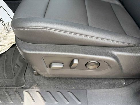 Used 2023 GMC Canyon Elevation w/ Elevation Premium Package image 14