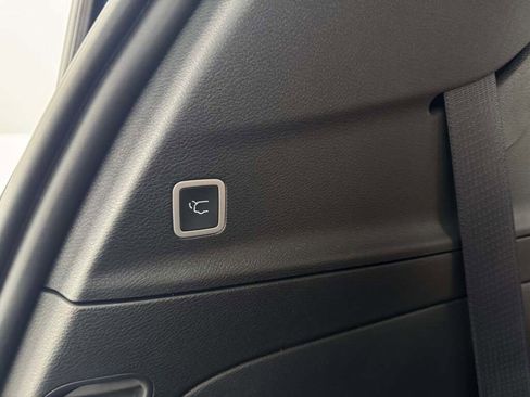 New 2026 Chrysler Pacifica Pinnacle w/ Trailer Tow Group image 40