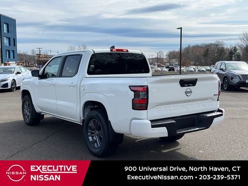 New 2025 Nissan Frontier SV image 4
