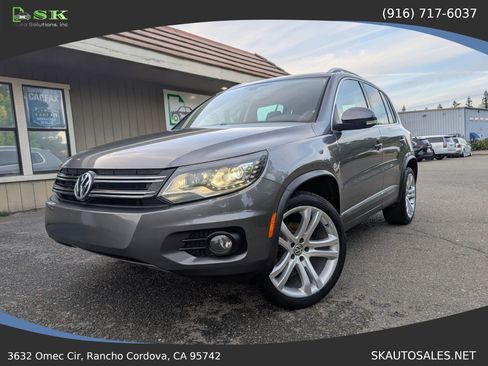 Used 2013 Volkswagen Tiguan SEL image 2