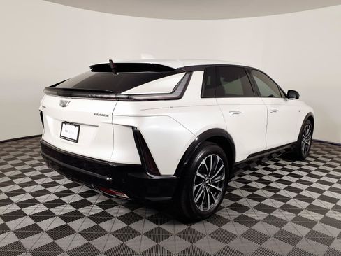 Certified 2024 Cadillac Lyriq Sport w/ LPO, Floor Liner Package AWD/4WD image 4