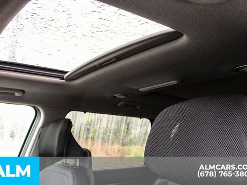 Used 2024 Kia EV9 Land image 24