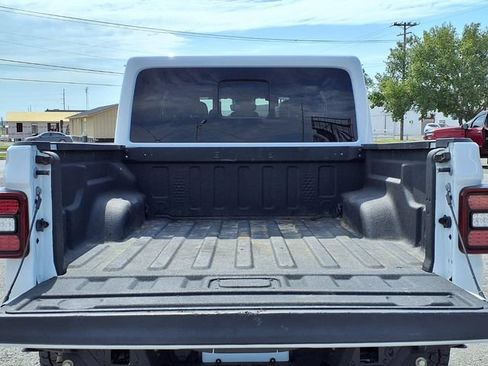 Used 2024 Jeep Gladiator Mojave AWD/4WD image 20