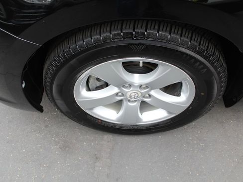 Used 2012 Toyota Sienna LE image 11