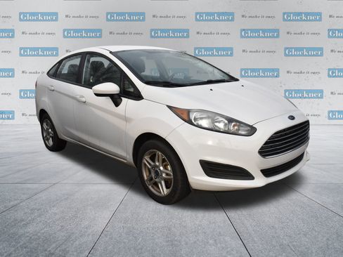 Used 2019 Ford Fiesta SE image 3