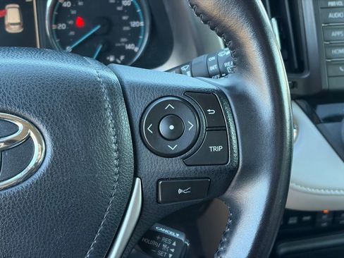 Used 2016 Toyota RAV4 Limited image 17