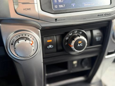 Used 2017 Toyota 4Runner SR5 AWD/4WD image 35