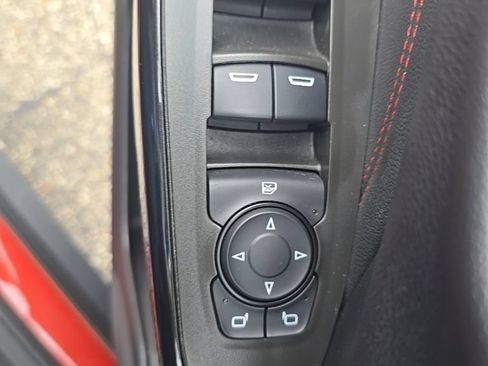 Certified 2024 Chevrolet Trax RS w/ Sunroof Package FWD image 11