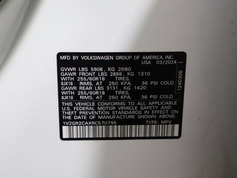 Used 2024 Volkswagen Atlas Peak Edition SEL AWD/4WD image 58