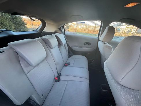 Used 2016 Honda HR-V LX image 29