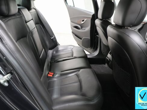 Used 2013 Buick LaCrosse Leather image 29