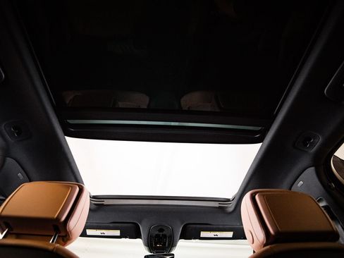 Certified 2026 Porsche Cayenne AWD/4WD image 30