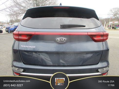Used 2022 Kia Sportage LX AWD/4WD image 2