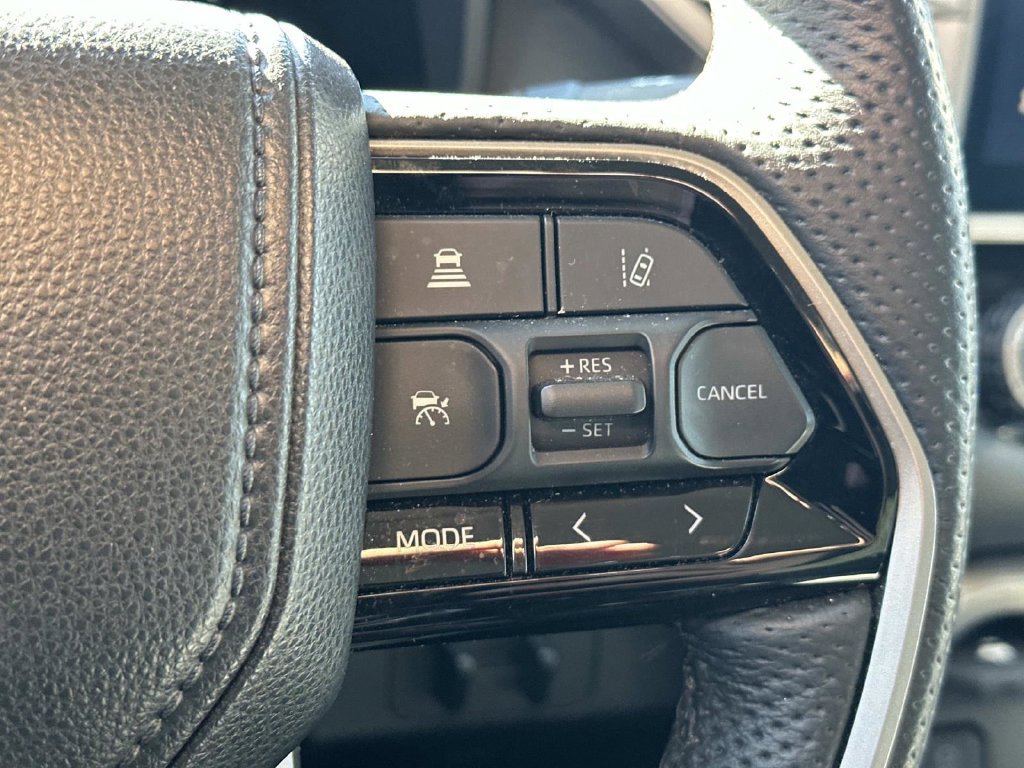 Used 2024 Toyota Tundra Limited AWD/4WD image 23