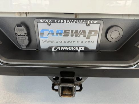 Used 2022 Chevrolet Silverado 1500 LT Trail Boss w/ LPO, Dark Essentials Package AWD/4WD image 18