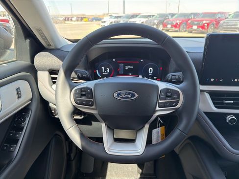 New 2026 Ford Explorer Active image 11