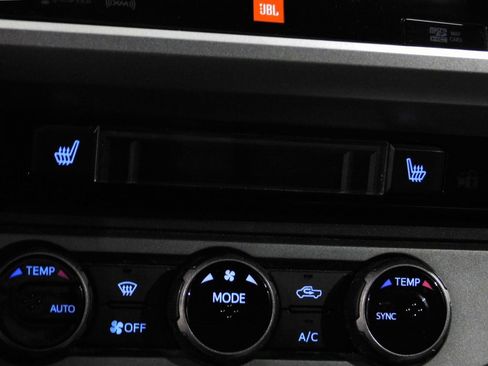 Used 2017 Toyota Tacoma Limited image 39