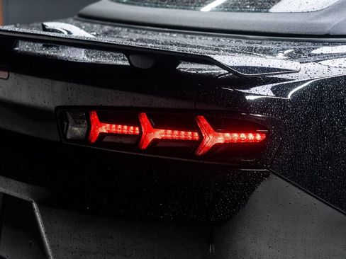 Used 2018 Chevrolet Camaro ZL1 RWD image 14