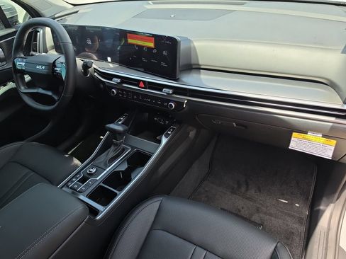 New 2026 Kia Sorento S FWD image 11