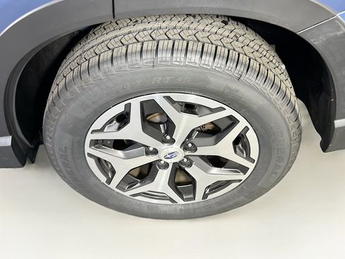 Used 2023 Subaru Forester Premium AWD/4WD image 30