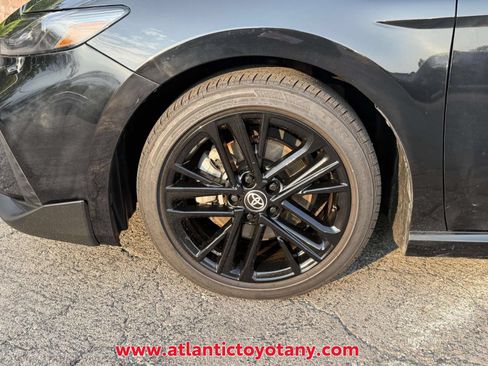 Used 2025 Toyota Camry SE FWD image 13