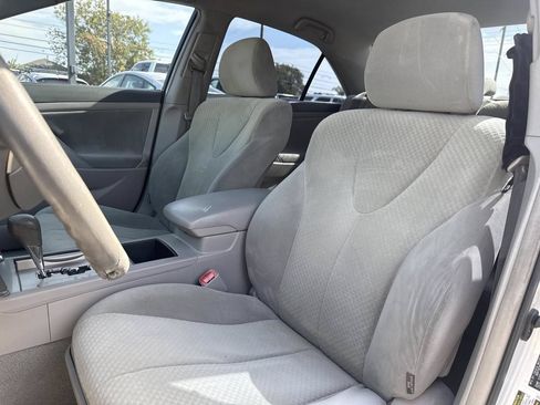 Used 2009 Toyota Camry FWD image 8