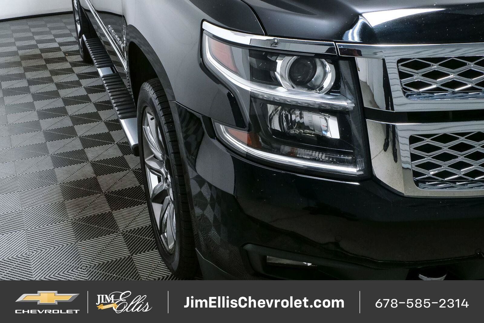 Used 2018 Chevrolet Suburban LT w/ LT Signature Package RWD image 41