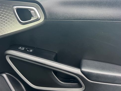 Used 2024 Kia Soul LX w/ Option Group 015 image 18