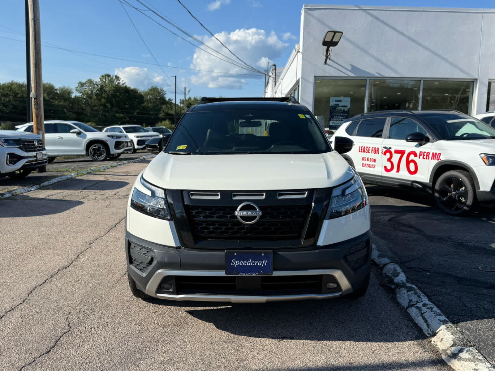 Used 2024 Nissan Pathfinder Rock Creek AWD/4WD image 2