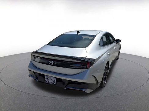 Used 2025 Hyundai Sonata SEL FWD image 15