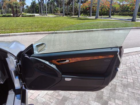 Used 2007 Mercedes-Benz SL 55 AMG image 40