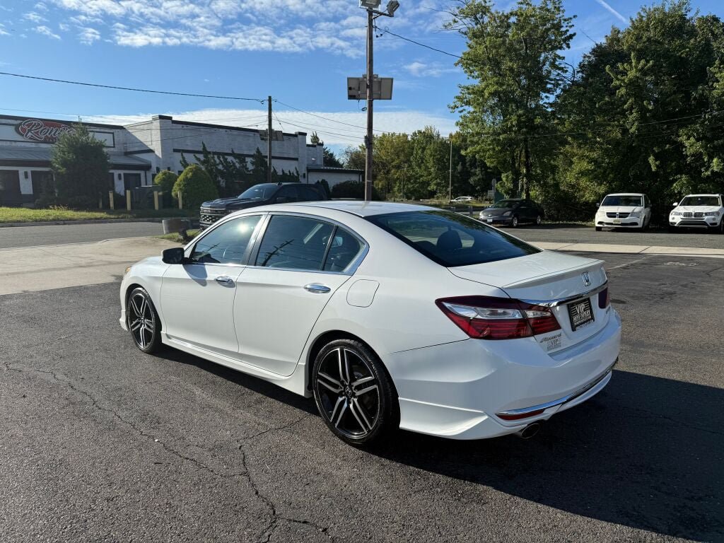 Used 2016 Honda Accord Sport image 5