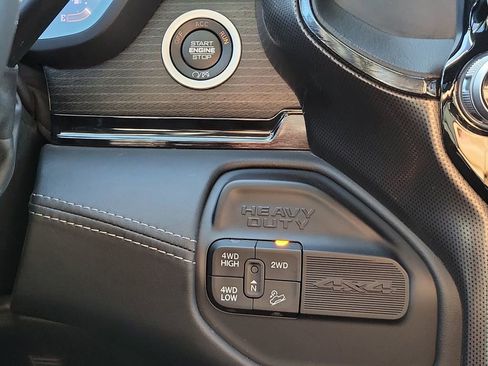 Used 2024 RAM 2500 Limited image 17