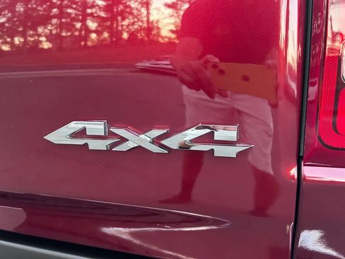 Used 2019 RAM 1500 Limited AWD/4WD image 8