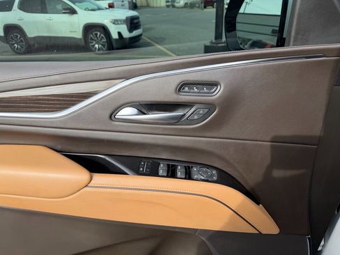 Certified 2023 Cadillac Escalade ESV Sport w/ Touring Package image 21