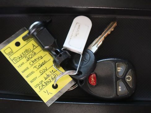 Used 2012 Chevrolet Tahoe 4WD Hybrid image 42