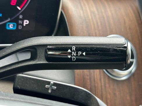 Used 2024 Mercedes-Benz GLC 300 4MATIC image 18