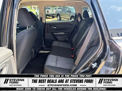 Used 2025 Nissan Rogue SV AWD/4WD image 30
