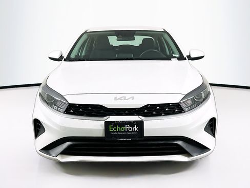 Used 2024 Kia Forte LXS image 2